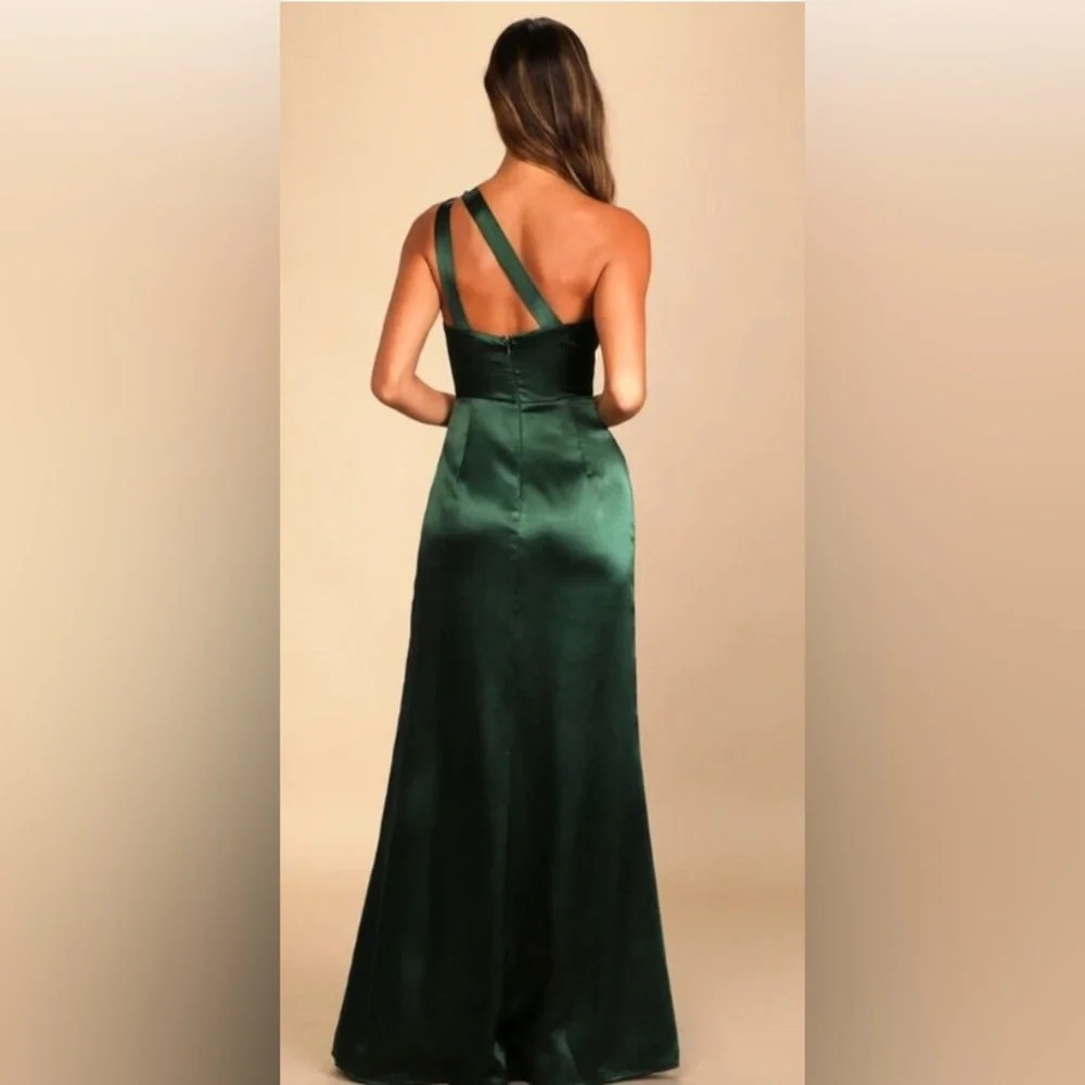 Lulus On the Guest List Emerald Green Satin One-Shoulder Maxi Dress Sz L #0320